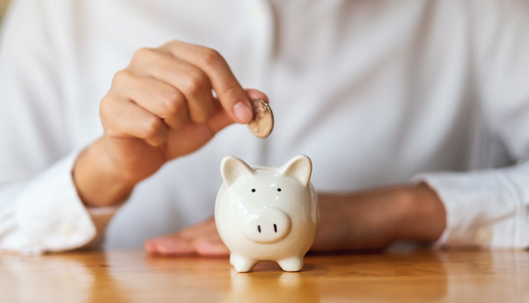 4 Tips for Saving When Money is Tight